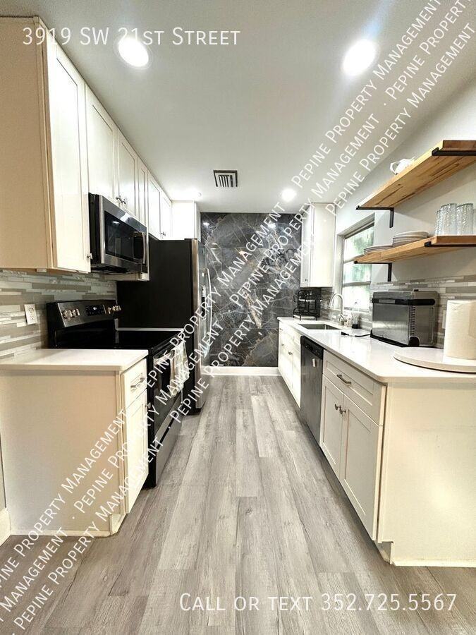 3919 Sw 21st St - Photo 6 of 25