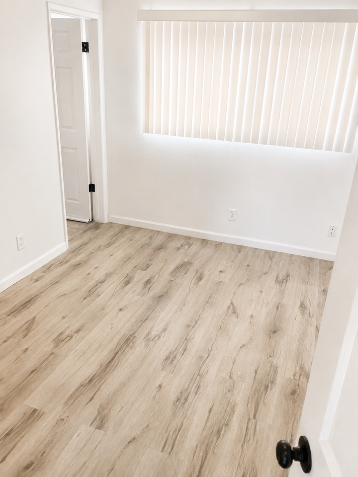 5242 Cahuenga Blvd #3 - Photo 4 of 5