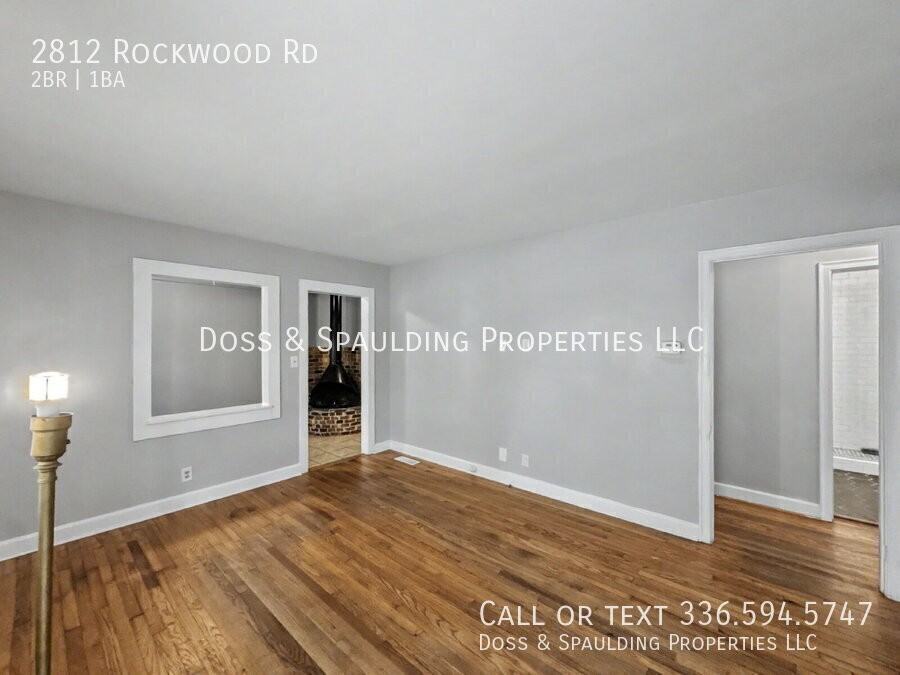 2812 Rockwood Rd - Photo 4 of 19