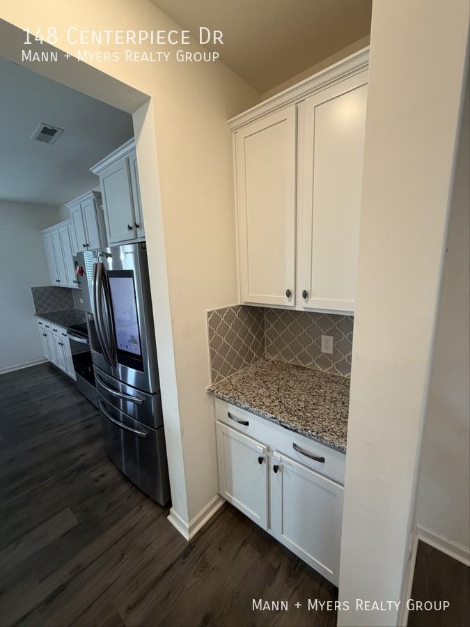148 Centerpiece Dr - Photo 5 of 14