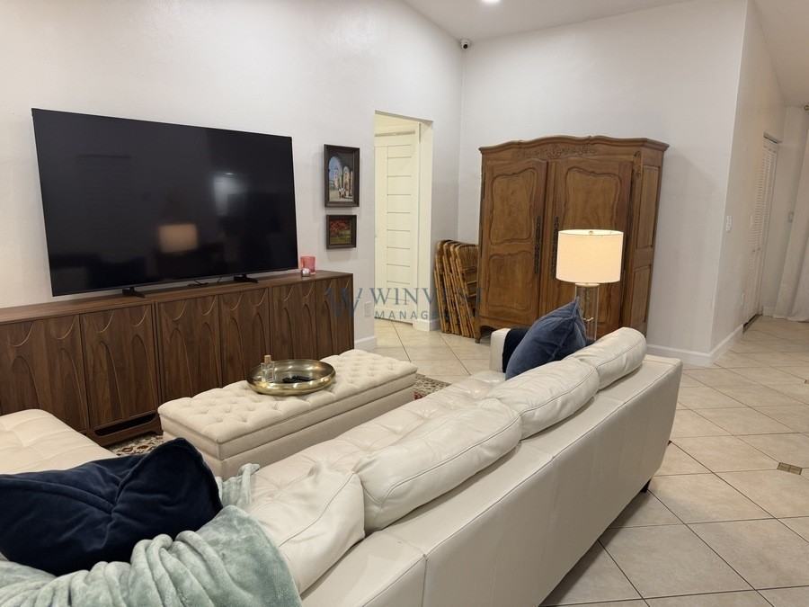 11101 Sw 122nd Ct - Photo 4 of 16