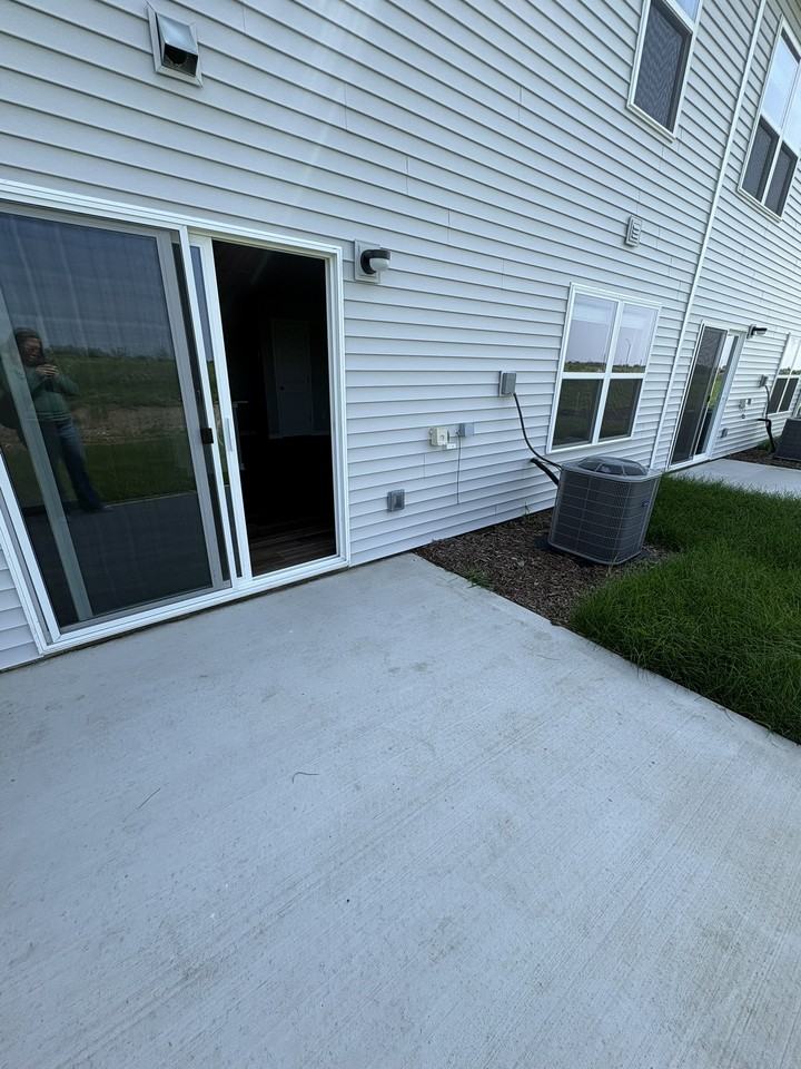1069 Daisy Ln #1 - Photo 4 of 37