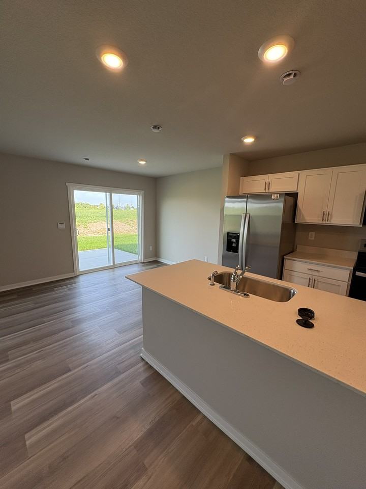 1069 Daisy Ln #1 - Photo 6 of 37