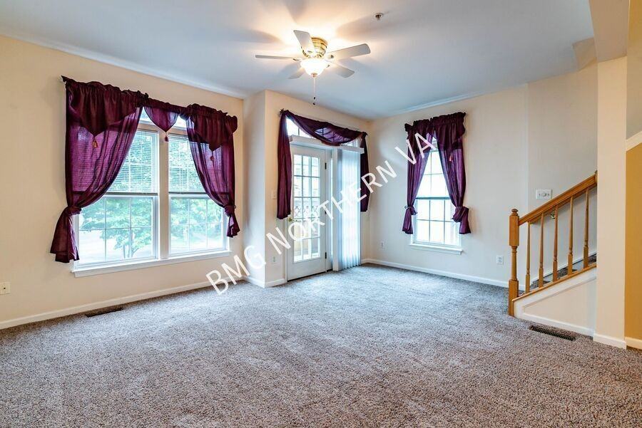 5819 Pearson Ln - Photo 3 of 24