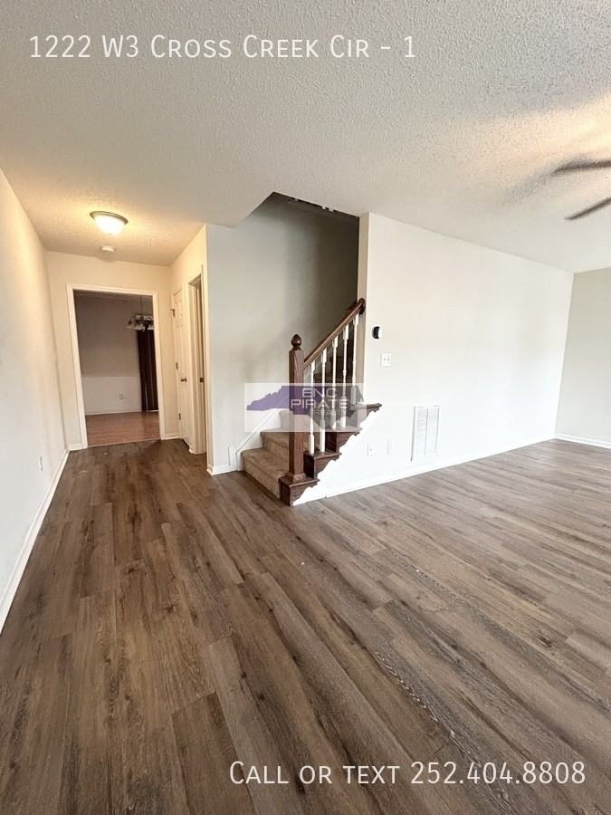 1222W3 Cross Creek Cir #1 - Photo 5 of 20