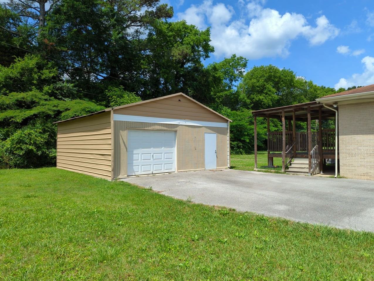 7266 Valley Ln - Photo 3 of 21