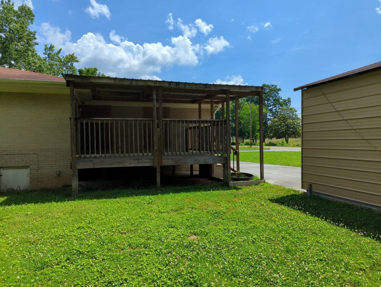 7266 Valley Ln - Photo 4 of 21