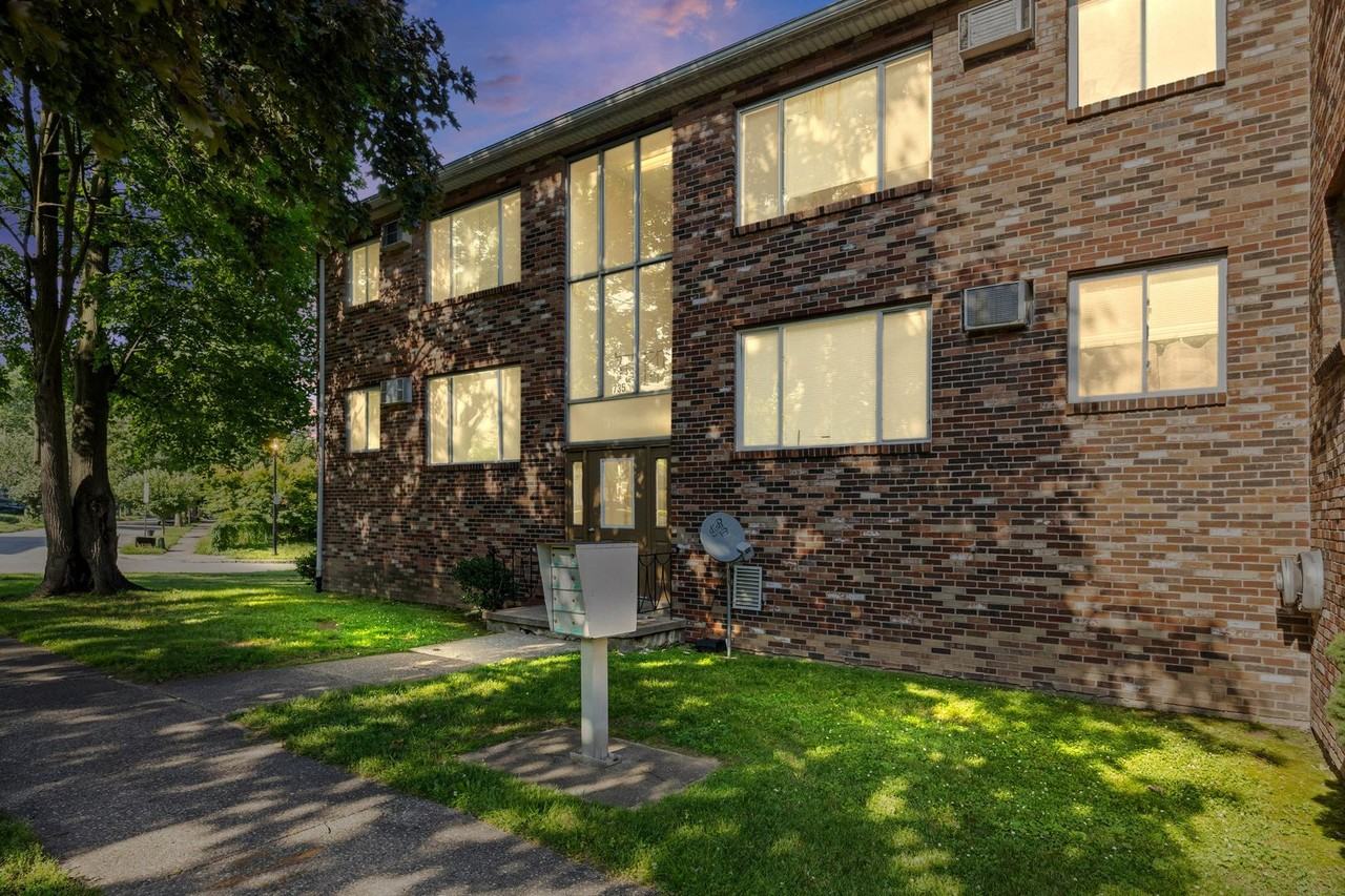 729 Cedarwood Ter #A