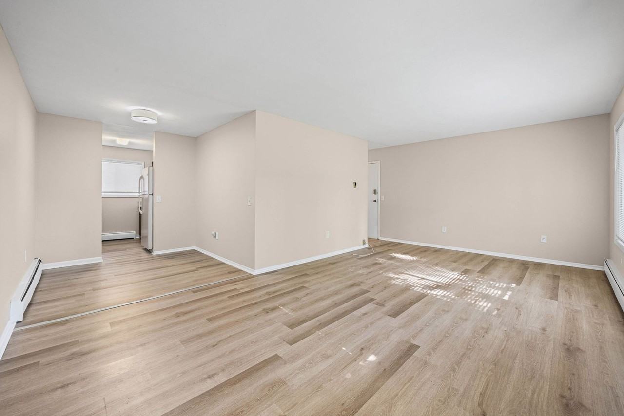 729 Cedarwood Ter #A - Photo 4 of 50