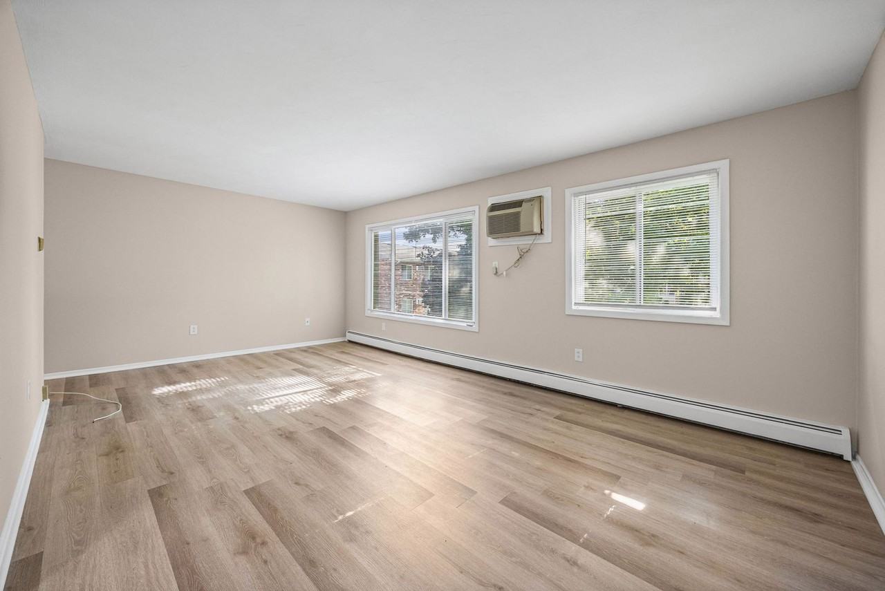 729 Cedarwood Ter #A - Photo 6 of 50