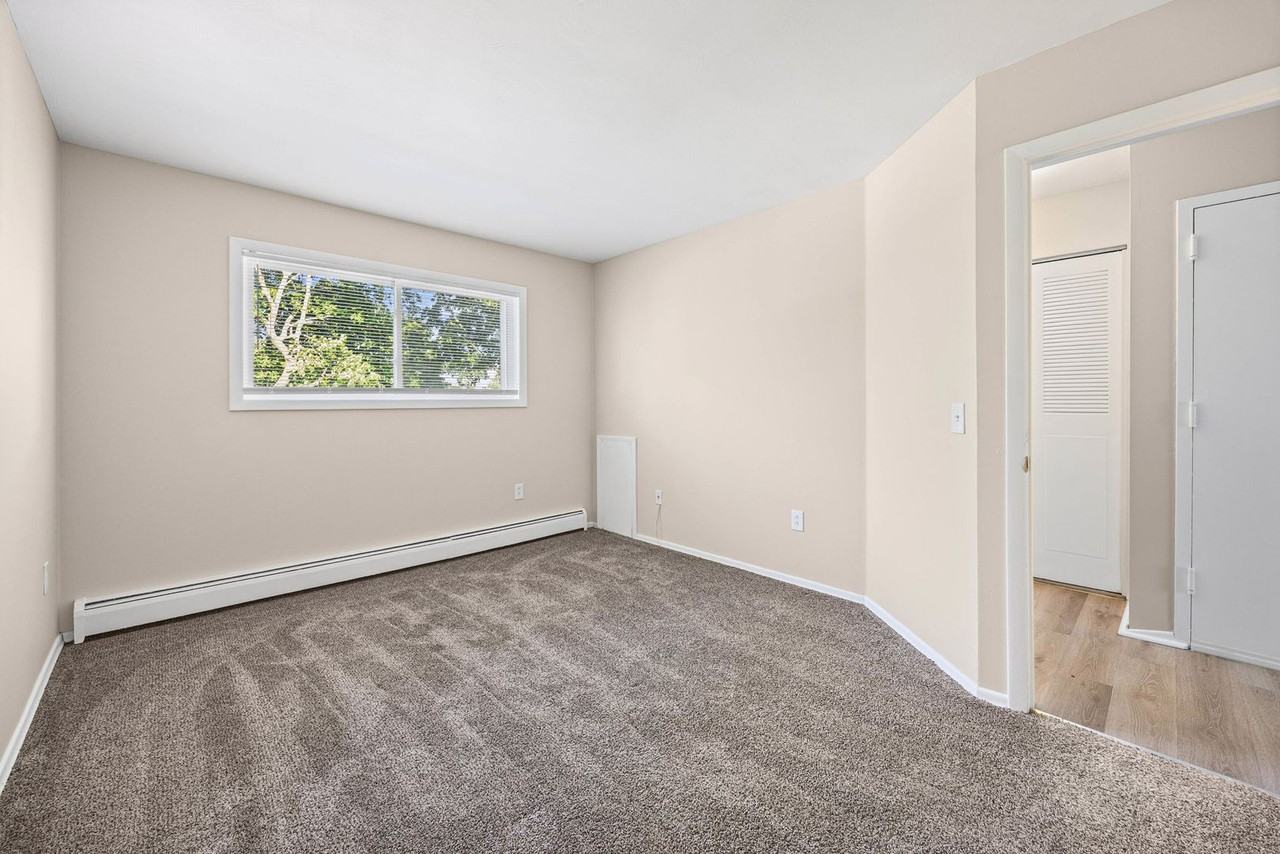 729 Cedarwood Ter #A - Photo 7 of 50