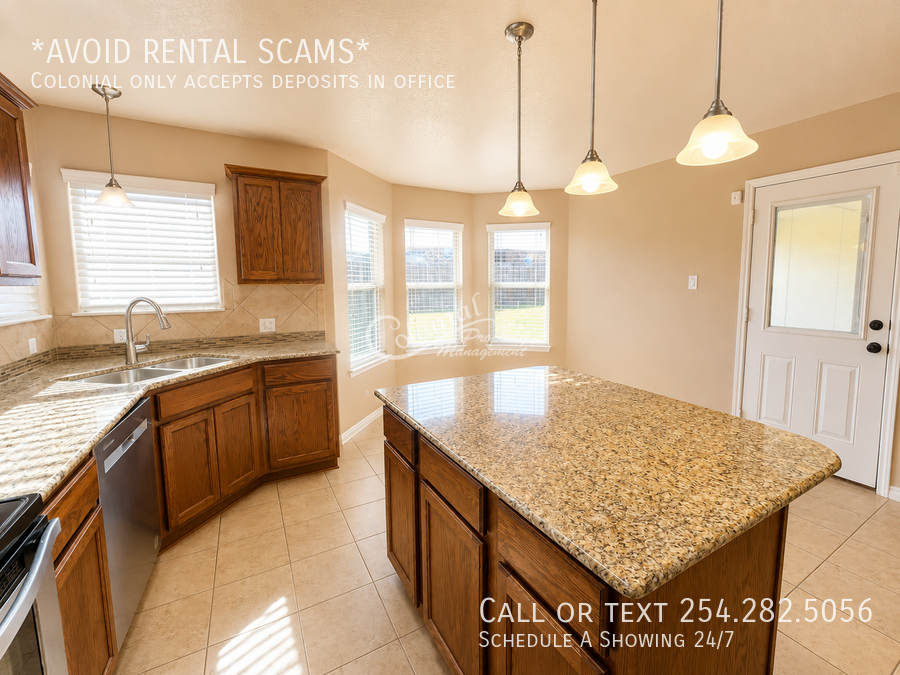 3422 Plains St - Photo 4 of 17