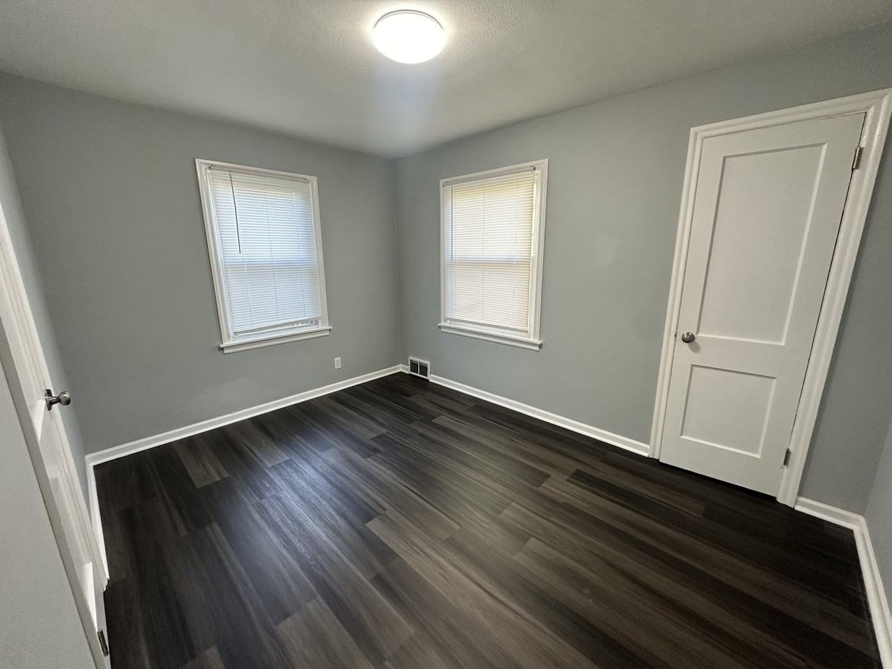 1720 Kilburn Ave - Photo 6 of 11