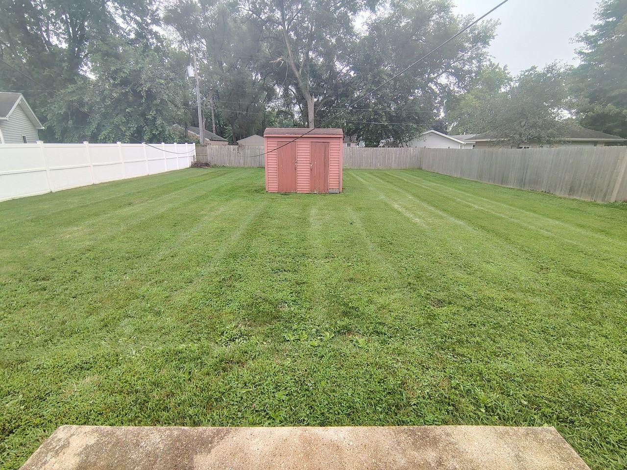 921 River Park Dr #1 - Photo 6 of 6