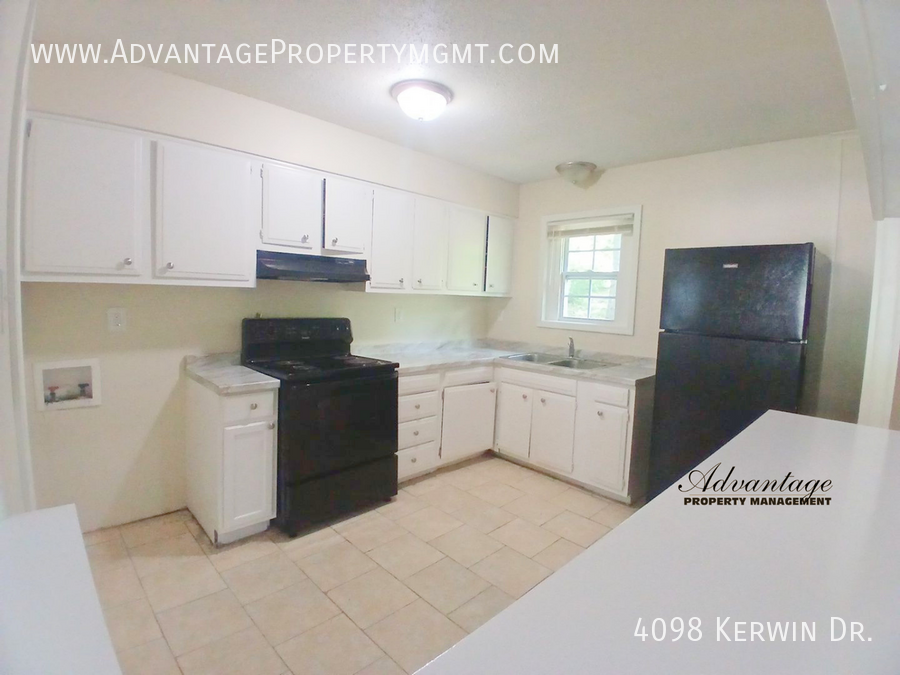 4098 Kerwin Dr - Photo 6 of 19