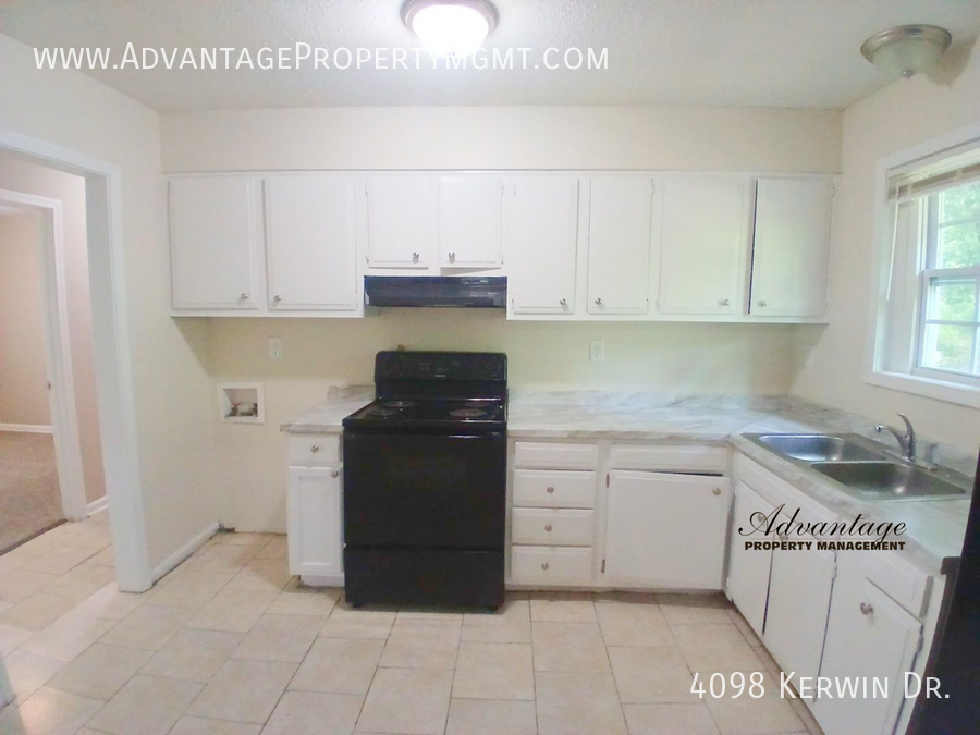 4098 Kerwin Dr - Photo 7 of 19