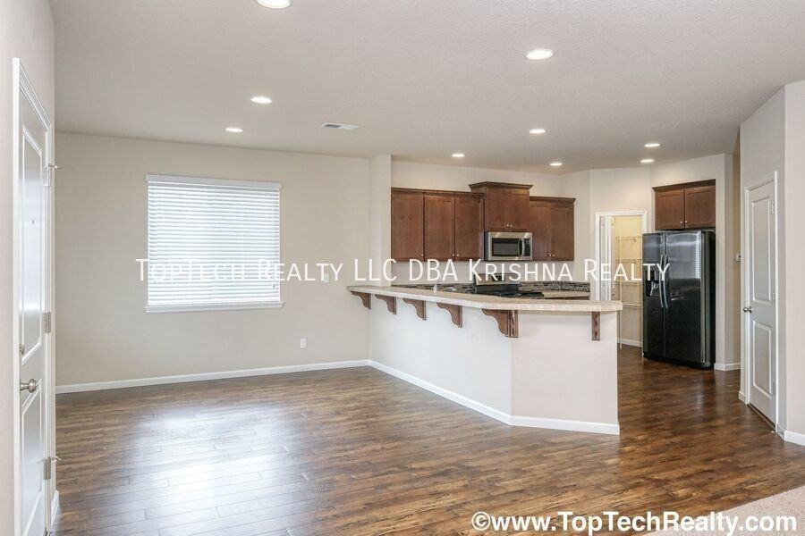 7226 Nw Abigail Ter - Photo 5 of 25