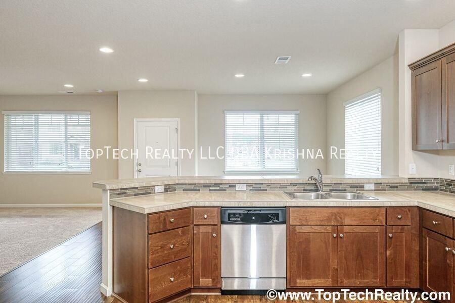 7226 Nw Abigail Ter - Photo 7 of 25