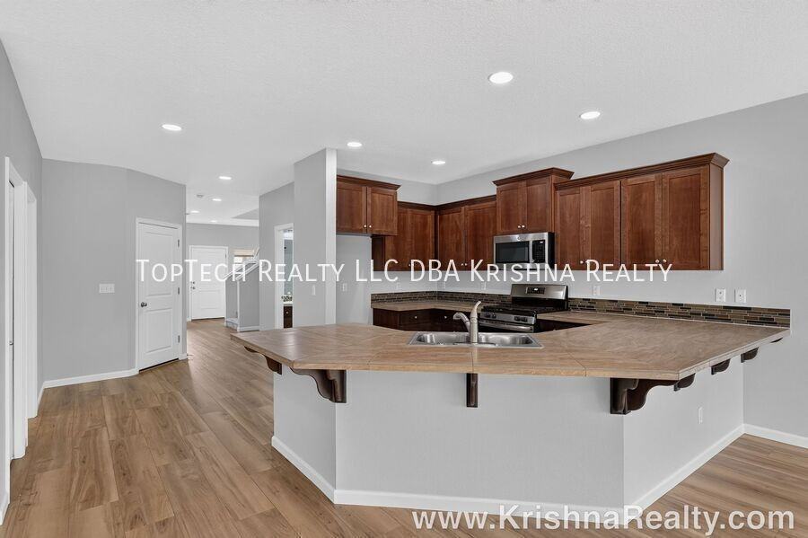 16957 Nw Viola St - Photo 4 of 21