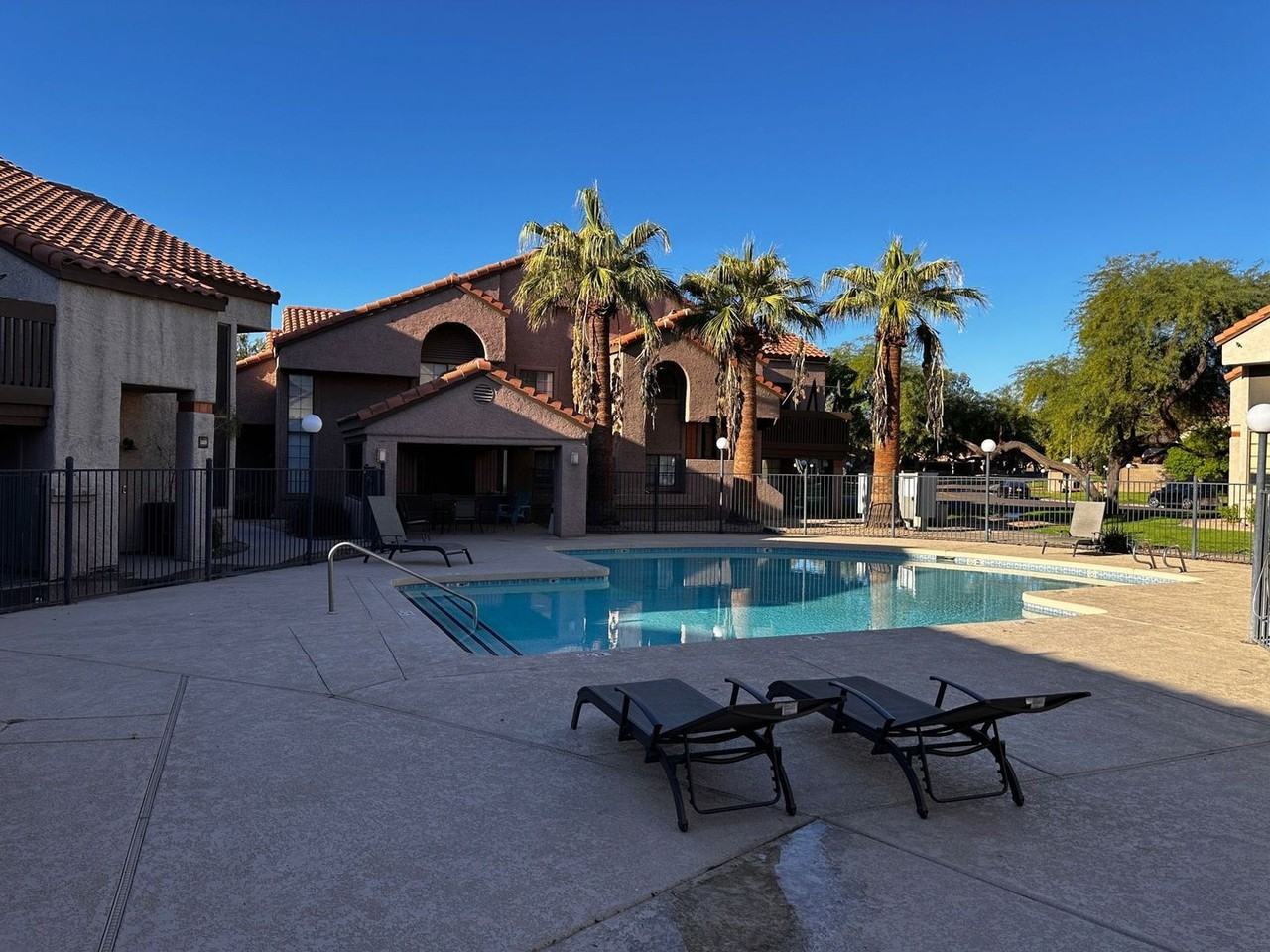 700 E Mesquite Cir - Photo 4 of 15