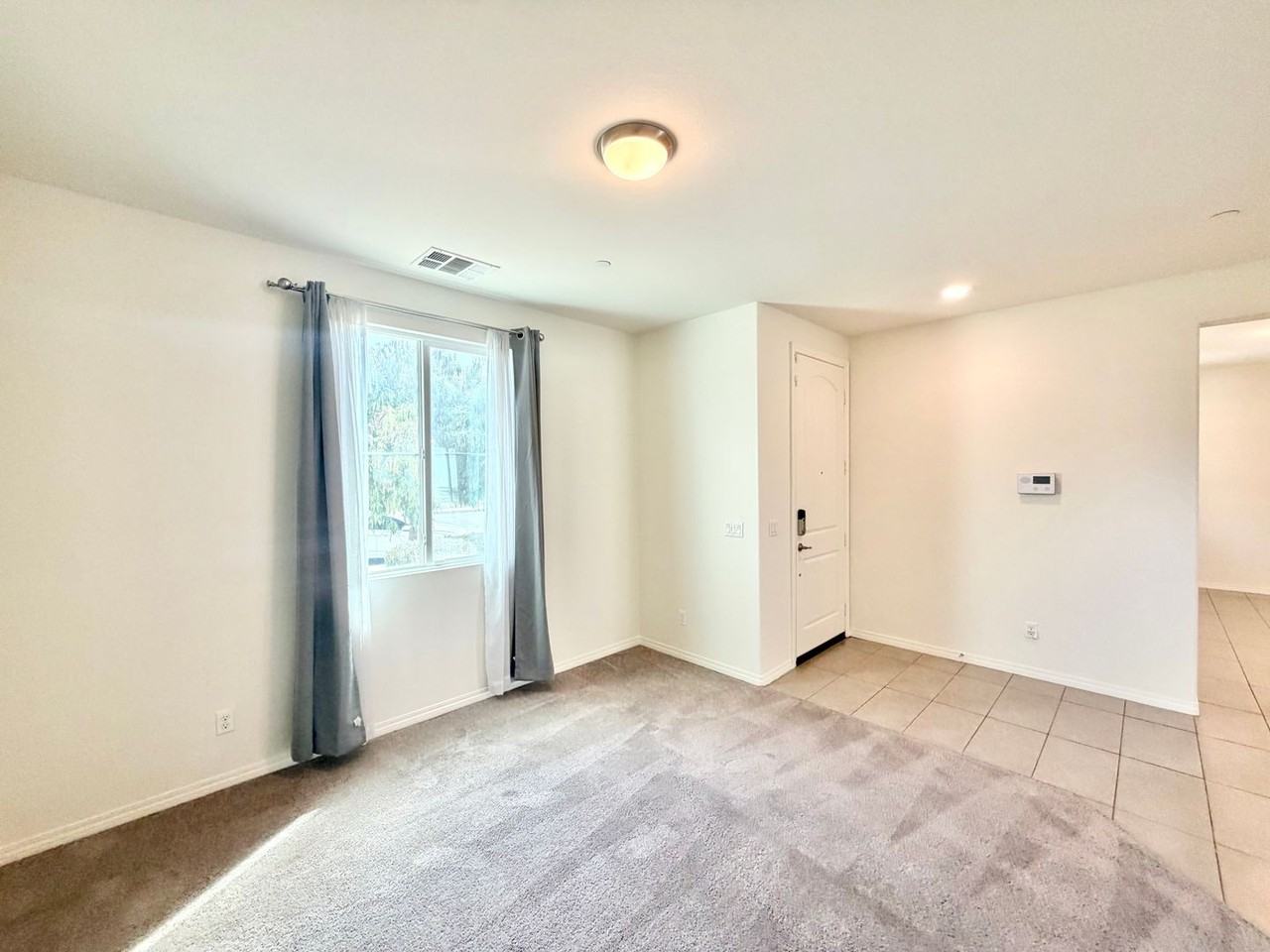 30136 Sutton Ct - Photo 7 of 36