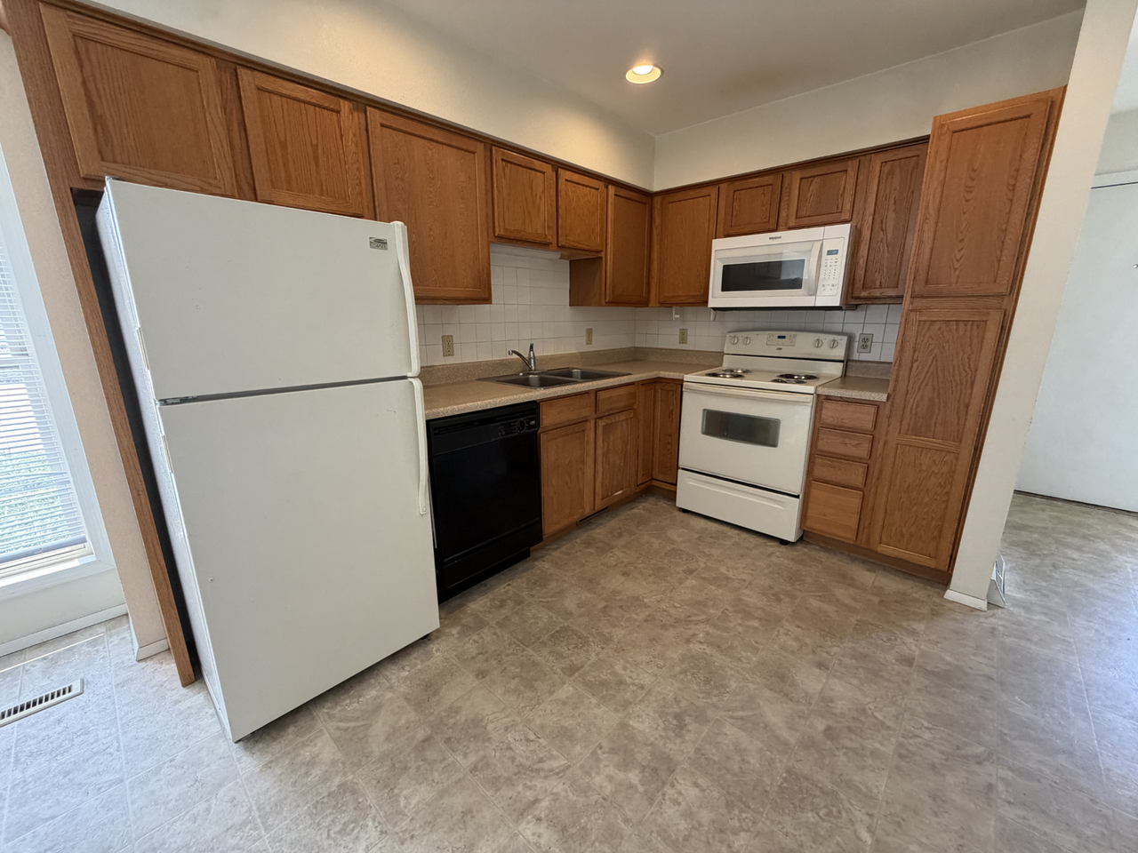 829 Southwest Blvd - Photo 6 of 50