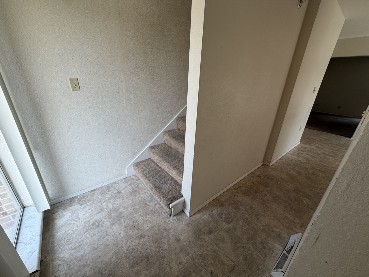829 Southwest Blvd - Photo 3 of 50