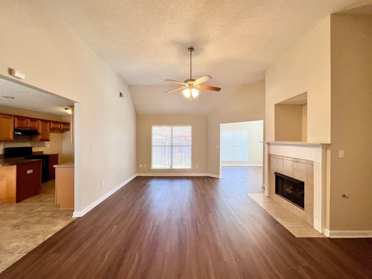 9146 Glen Cv - Photo 2 of 18
