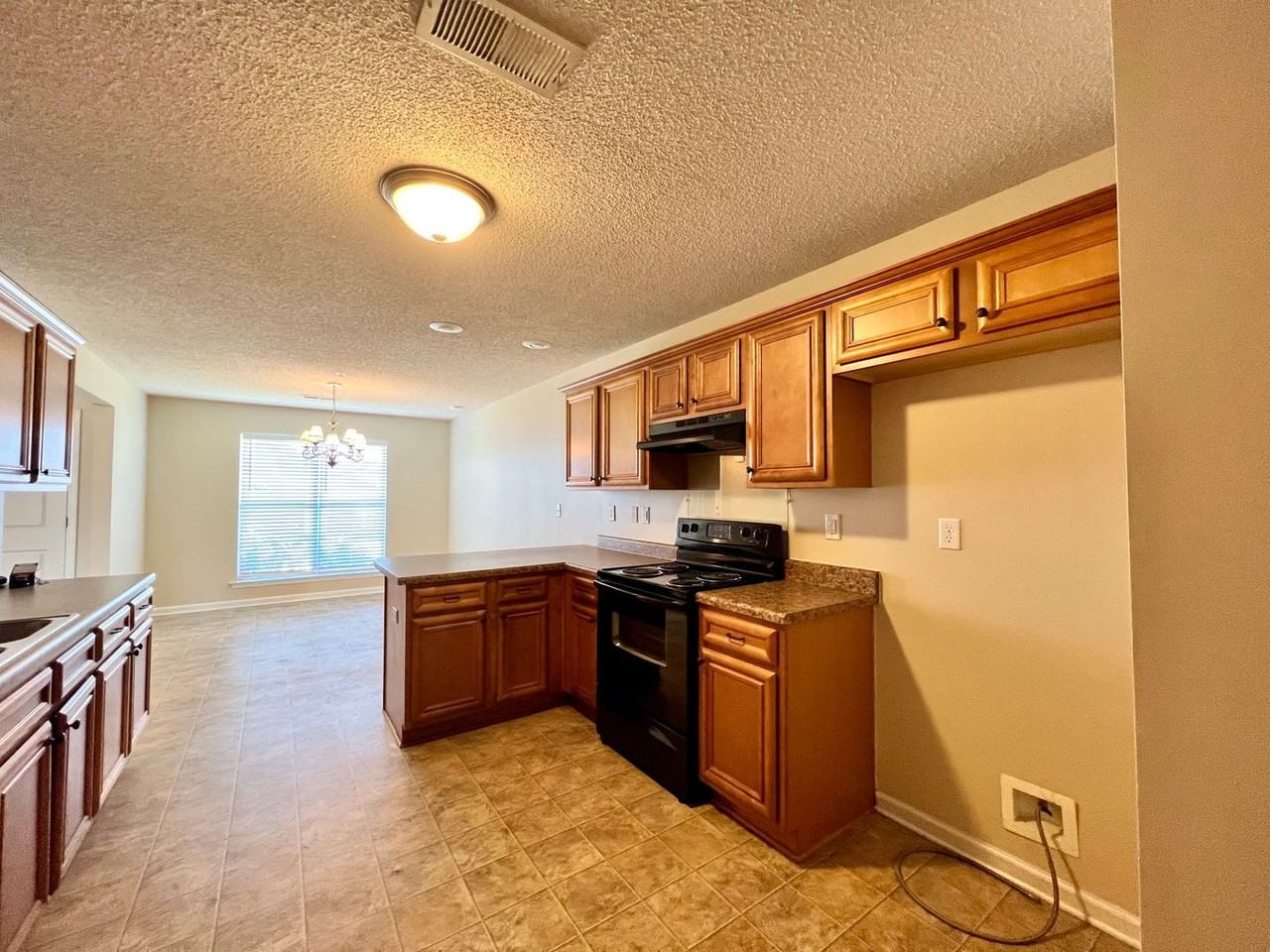9146 Glen Cv - Photo 5 of 18
