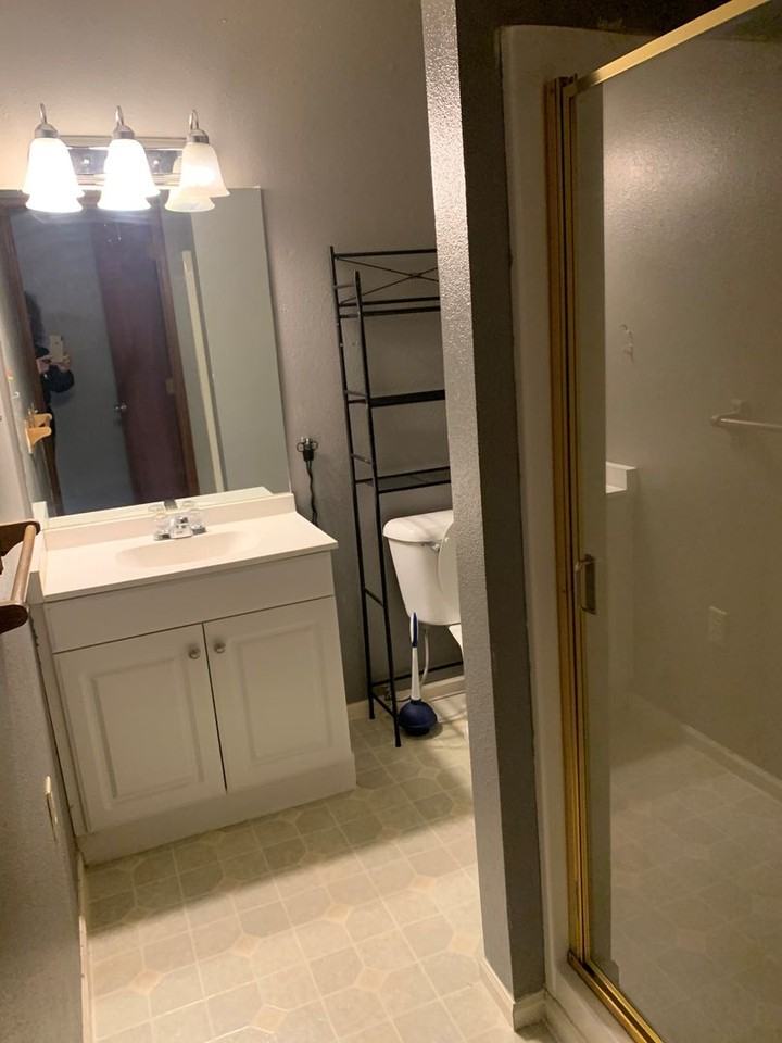 1217 W Woodin Ave - Photo 3 of 4