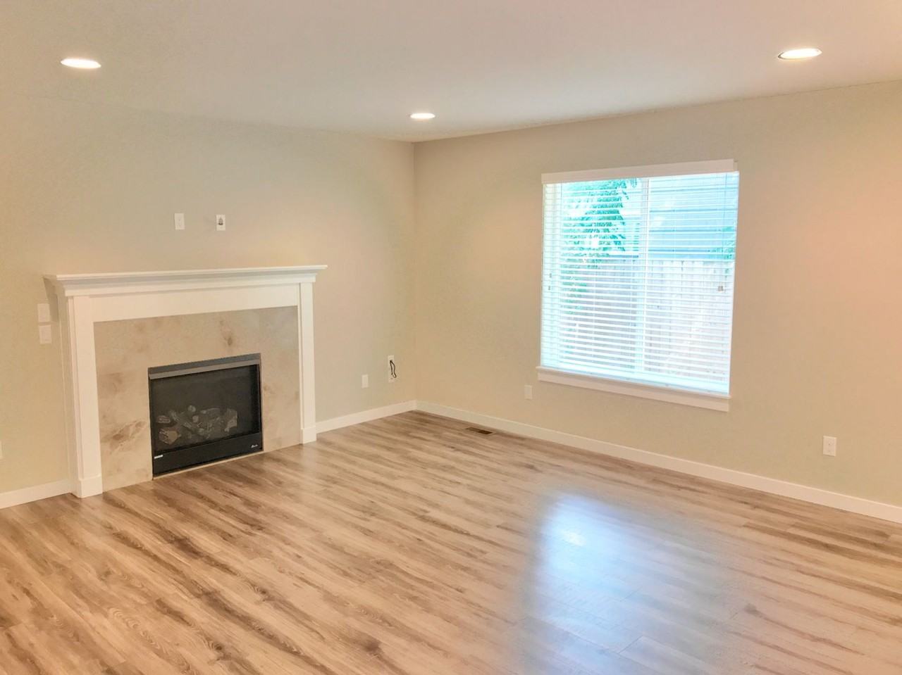 5518 Se 61st Ave - Photo 3 of 16