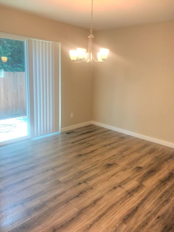 5518 Se 61st Ave - Photo 6 of 16