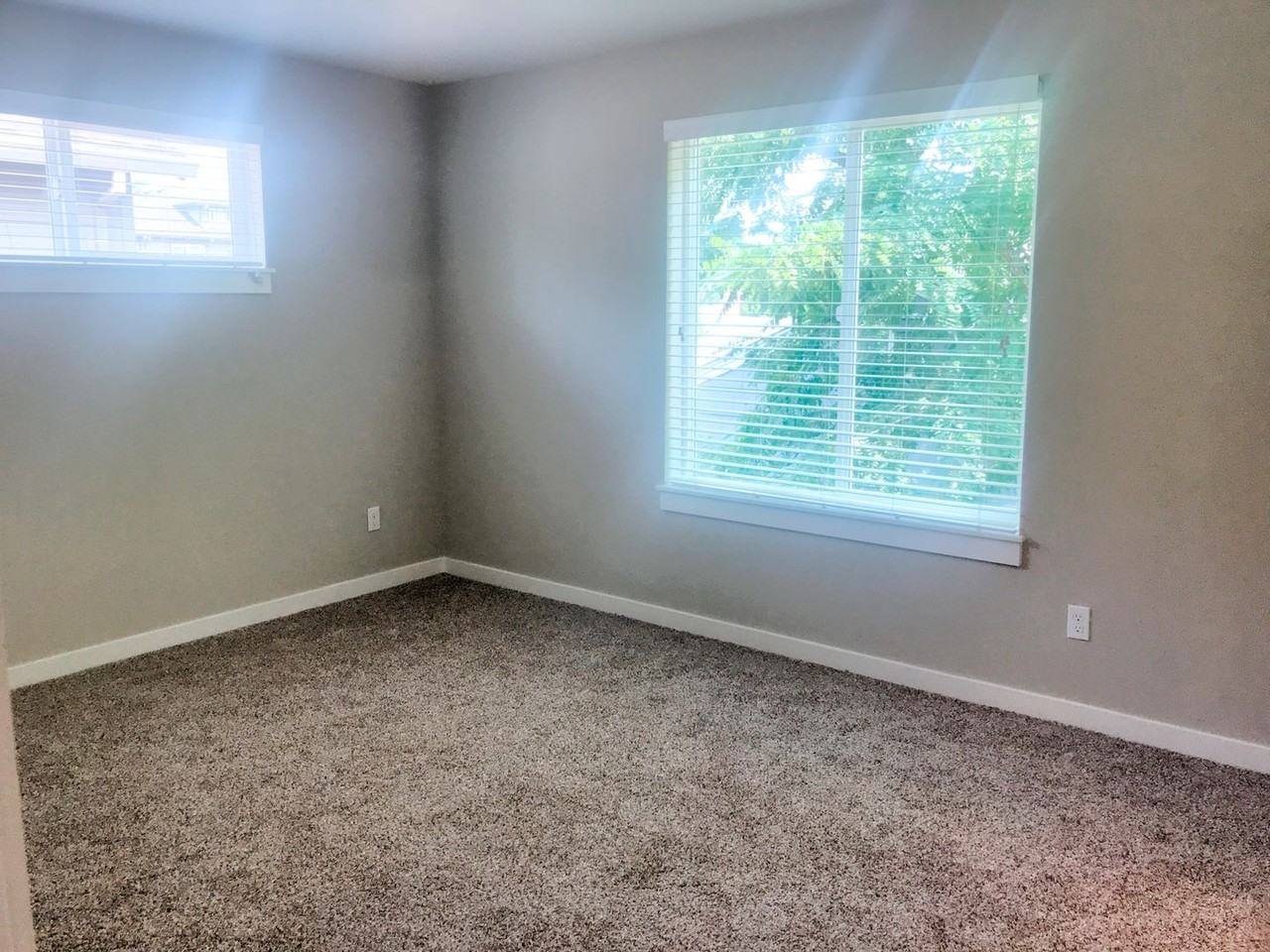 5518 Se 61st Ave - Photo 7 of 16