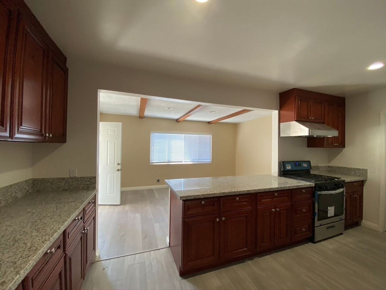 512 S La Serena Dr