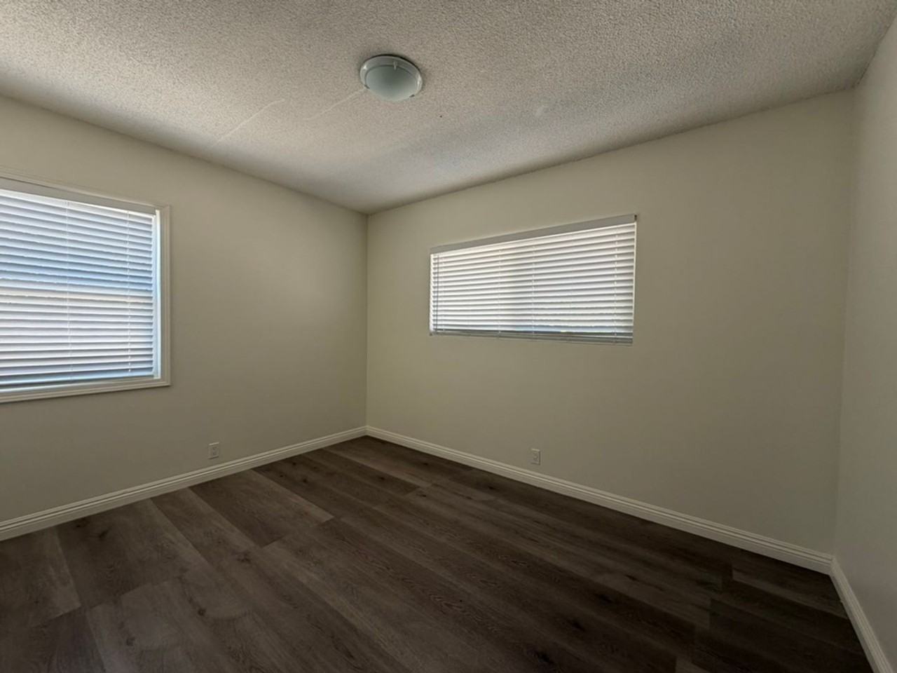 512 S La Serena Dr - Photo 4 of 14
