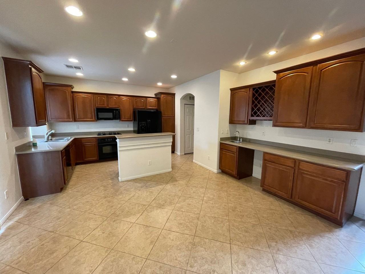 9778 Twin Ponds Ct - Photo 2 of 17