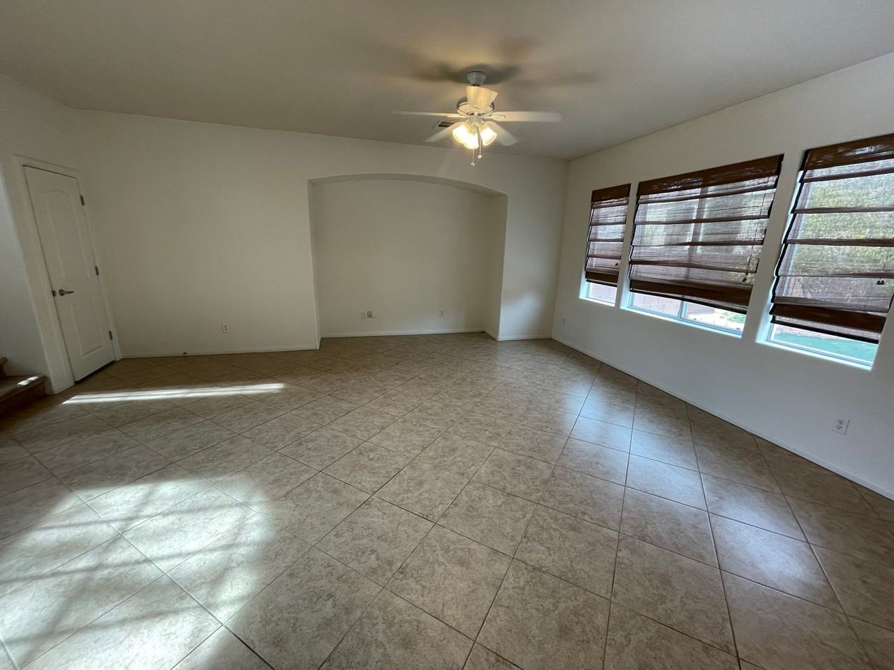 9778 Twin Ponds Ct - Photo 4 of 17