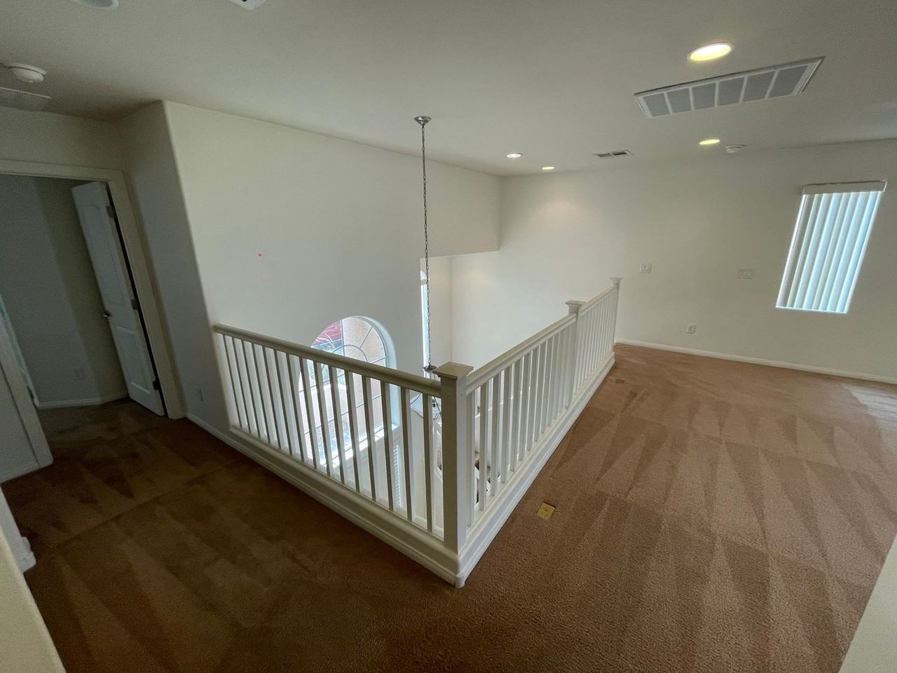 9778 Twin Ponds Ct - Photo 5 of 17