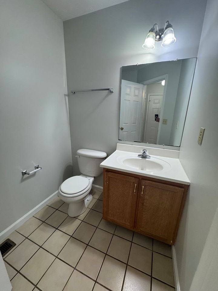 1058 Oriole Ln - Photo 5 of 24