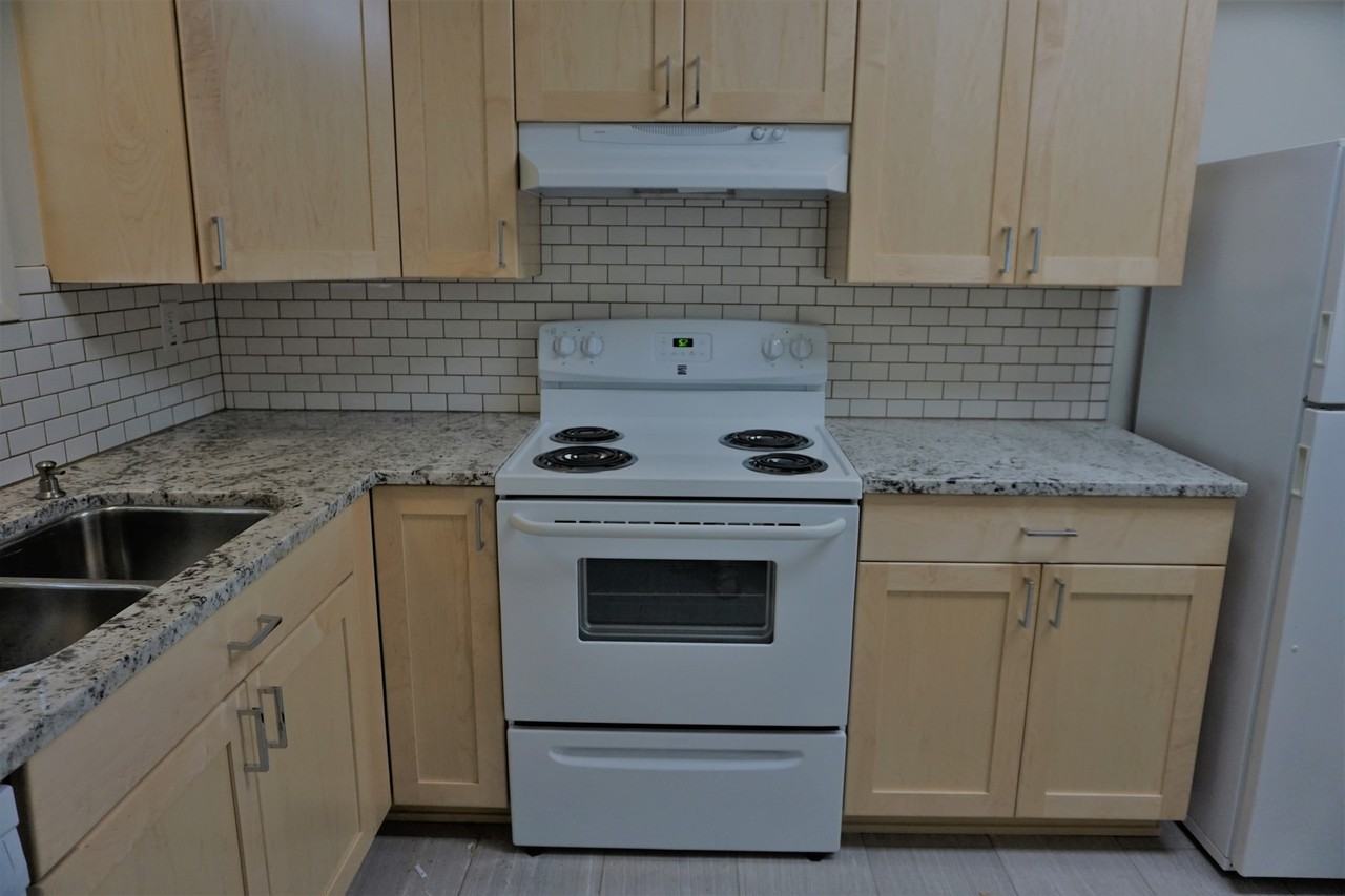 2906 Geary St Se - Photo 4 of 21