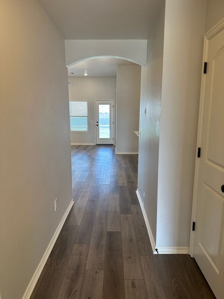 15749 Potomac Dr - Photo 5 of 41