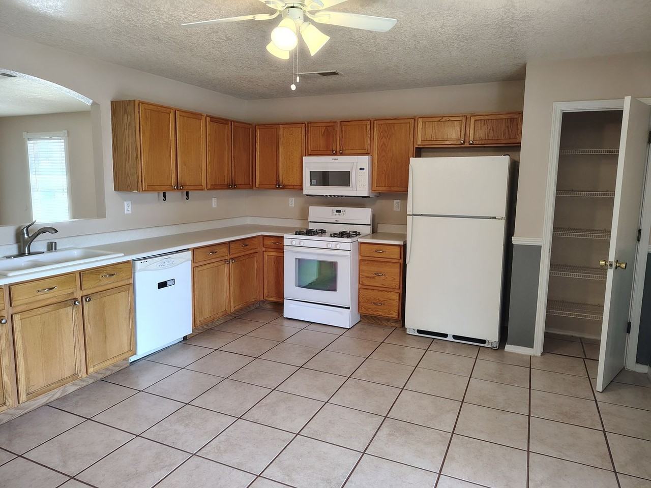 7316 Tolleson Ave Nw - Photo 4 of 17