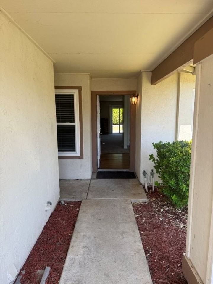 2766 Applewood Dr - Photo 5 of 49