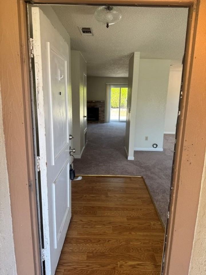 2766 Applewood Dr - Photo 6 of 49