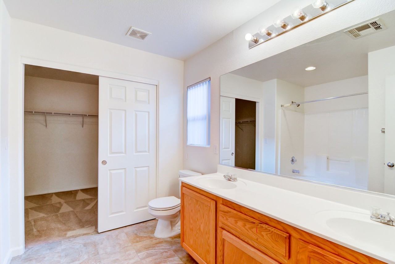 4125 Kemble Ct - Photo 3 of 10