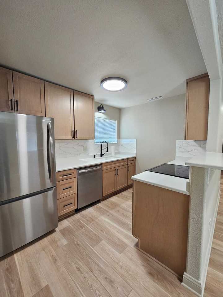 2764 Sw Culver Hwy - Photo 3 of 9