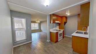 1040 W Macarthur Blvd - Photo 1 of 1