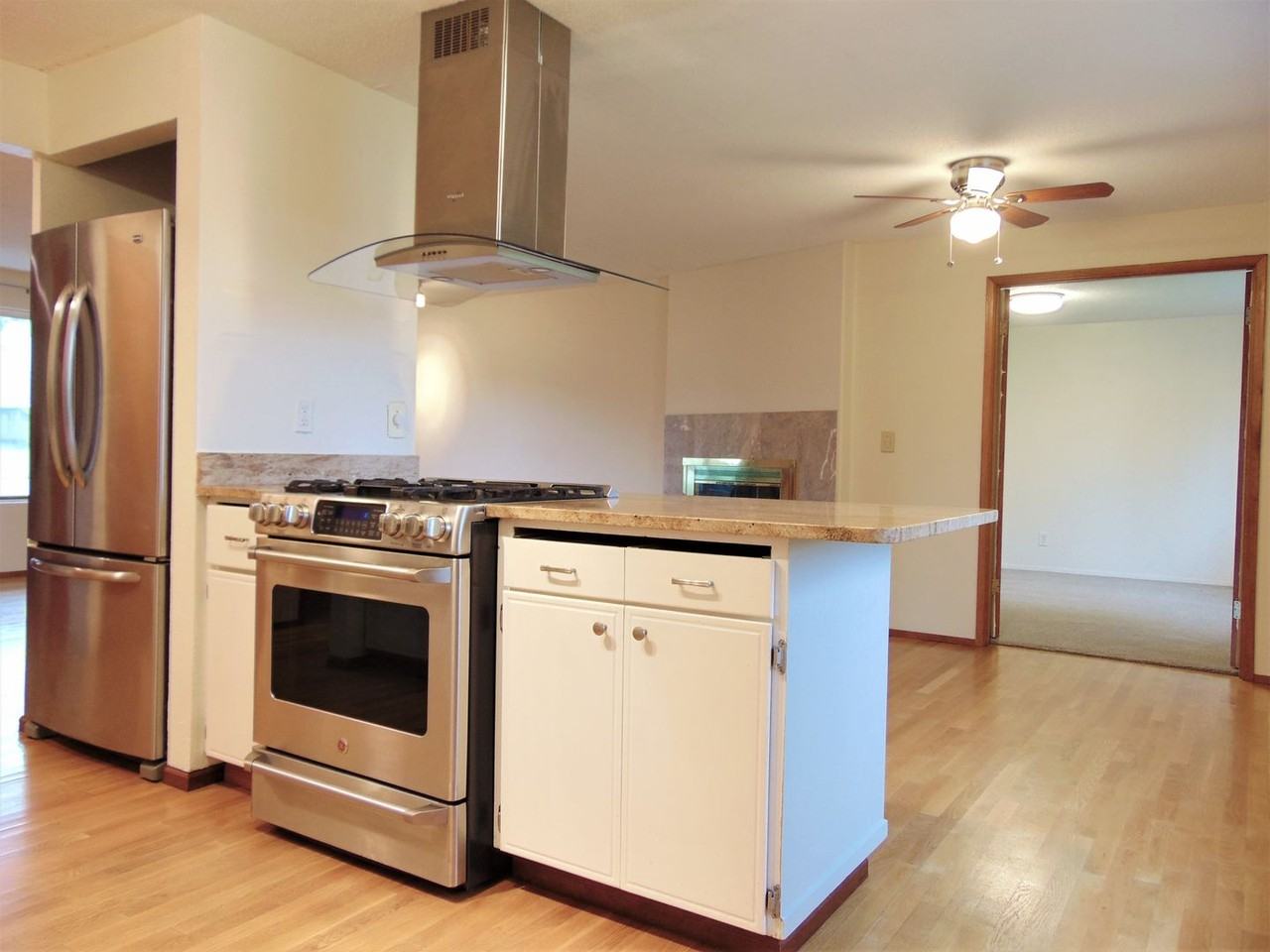 9821 S 212th St - Photo 6 of 20