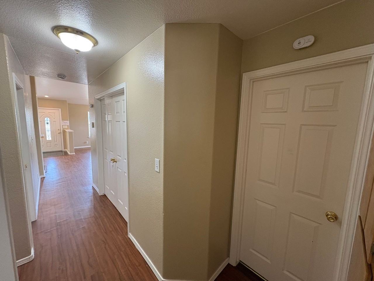 391 Trinity Ct - Photo 6 of 37