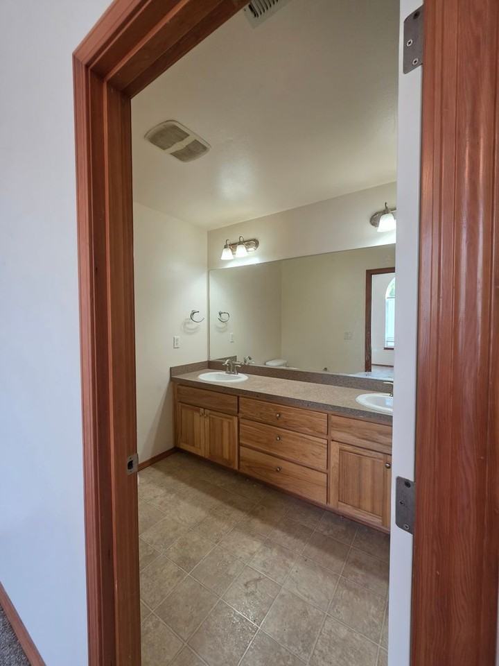 355 Sw Pemberly Loop - Photo 7 of 15